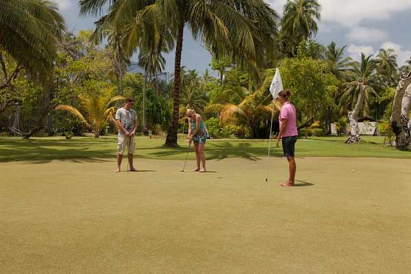 Meeru Island Resort & Spa