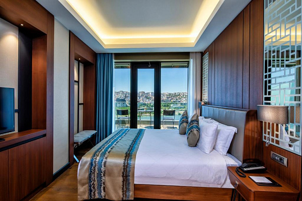 CLARION HOTEL GOLDEN HORN