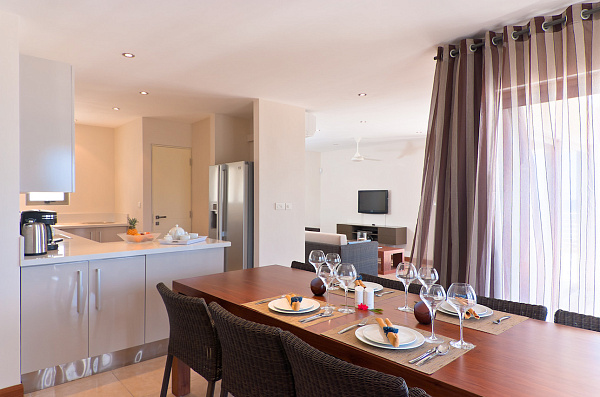 Bon Azur Suites & Penthouses