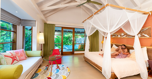 OBLU SELECT at Sangeli