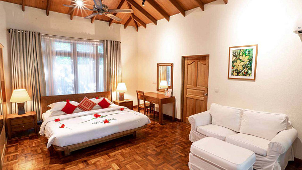 Reethi Faru Bio Resort  Reethi Faru Bio Resort