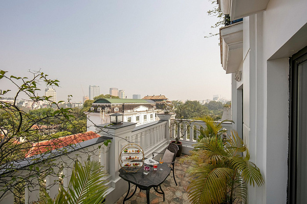 The Oriental Jade Hotel