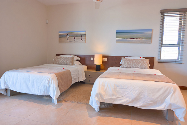 Bon Azur Suites & Penthouses