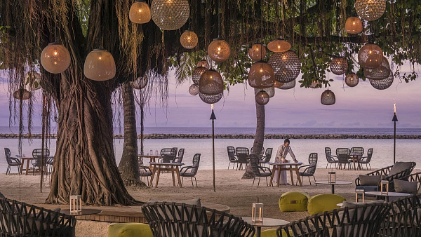 Four Seasons Resort Maldives at  Landaa Giraavaru