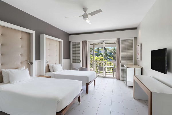 Radisson Blu Azuri Resort & Spa (ex. Centara Grand Azuri)