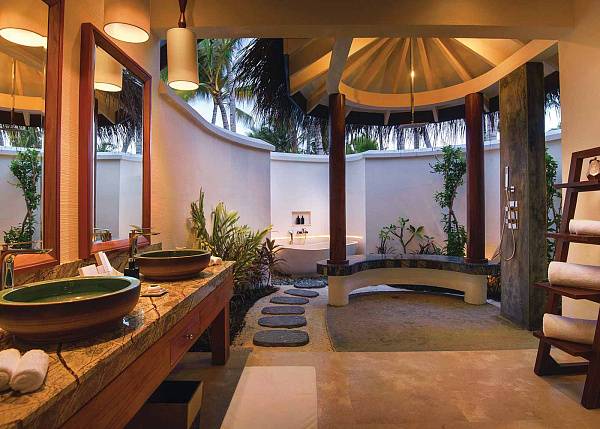 OBLU SELECT at Sangeli