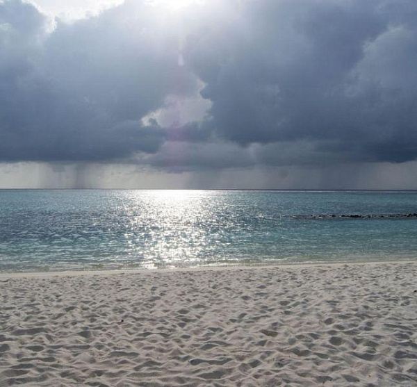 Summer Island Maldives