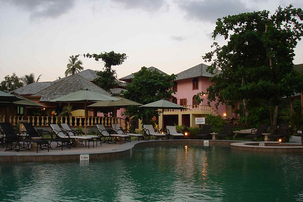 Castello Beach Hotel