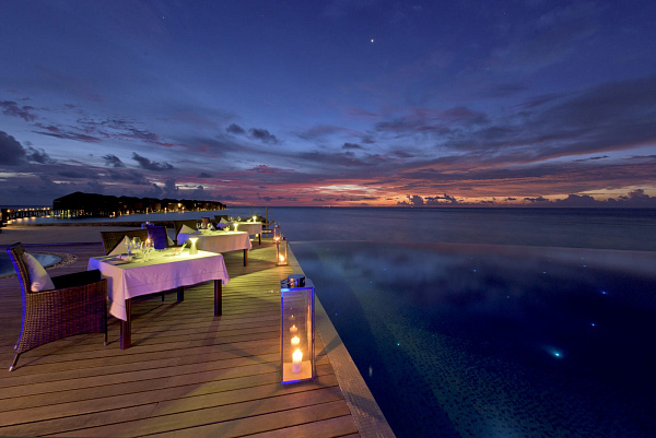 Lily Beach Resort & Spa at Huvahendhoo