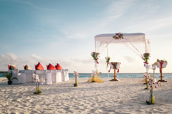 Brennia Kottefaru Maldives 