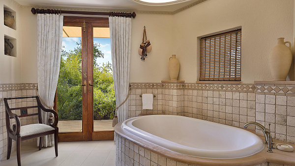 Al Maha, a Luxury Collection Desert Resort & Spa