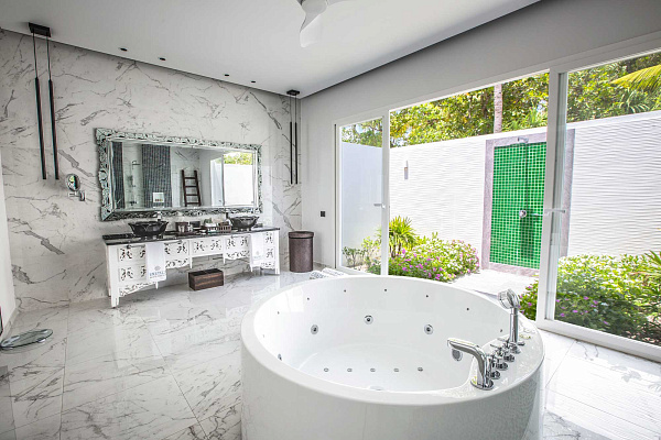 Emerald Maldives Resort & Spa