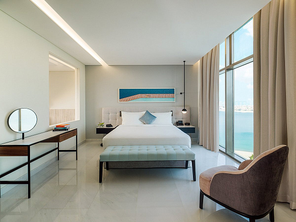 Th8 Palm Dubai Beach Resort, Vignette Collection