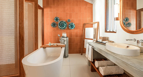 NH Collection Maldives Reethi Resort 