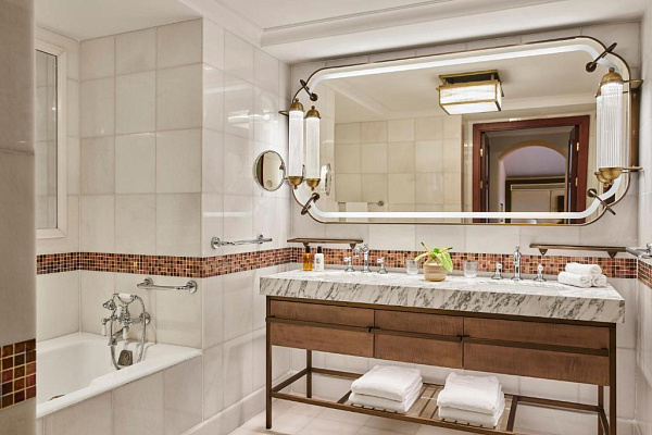 FOUR SEASONS ISTANBUL AT THE SULTANAHMET