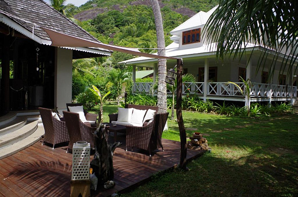 La Belle Tortue Lodge & Restaurant