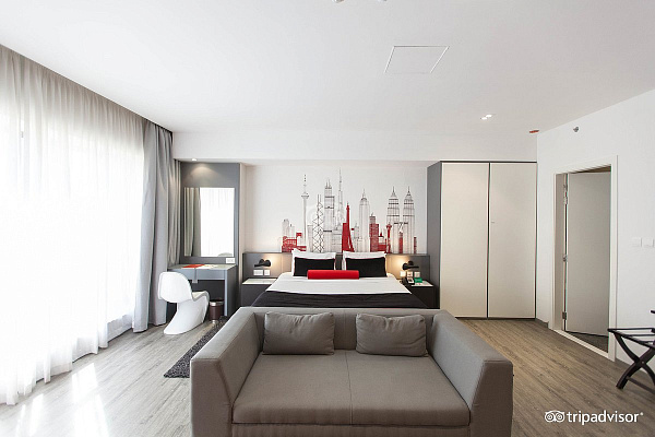 Ramada Hotel & Suites by Wyndham JBR