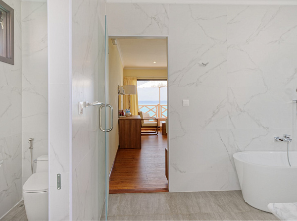 Angaga Island Resort & Spa