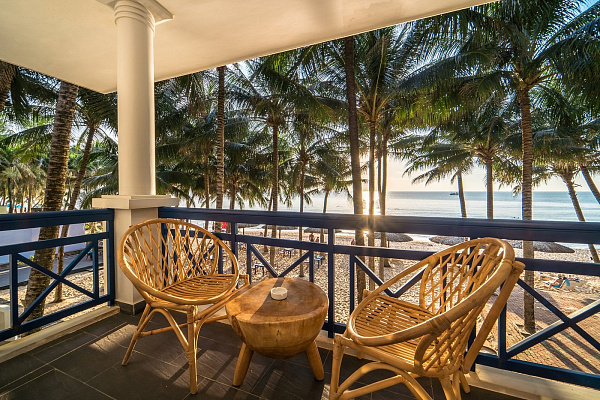 Lazure Resort and Spa