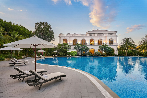 Nha Trang Marriott Resort & Spa, Hon Tre Island