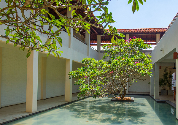 Mermaid Hotel & Club 