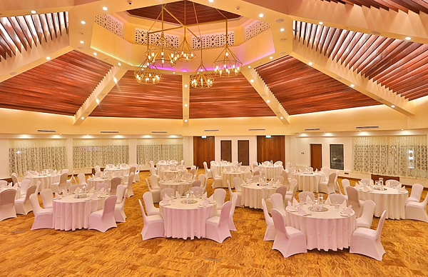 Sarova Whitesands Beach Resort & Spa Sarova Whitesands Beach Resort & Spa