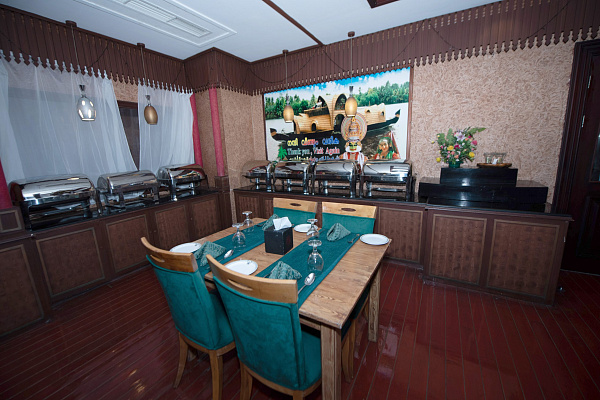 Ramee Guestline Hotel, Qurum