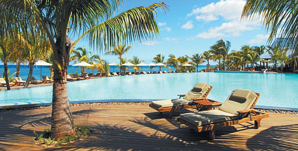 Victoria Beachcomber Resort & Spa