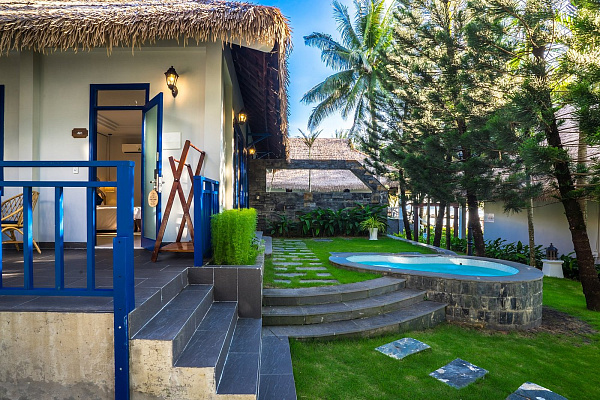 Lazure Resort and Spa