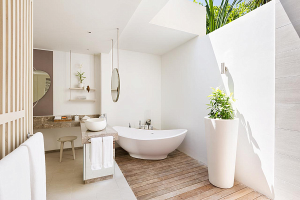 LUX* South Ari Atoll Resort & Villas, Maldives