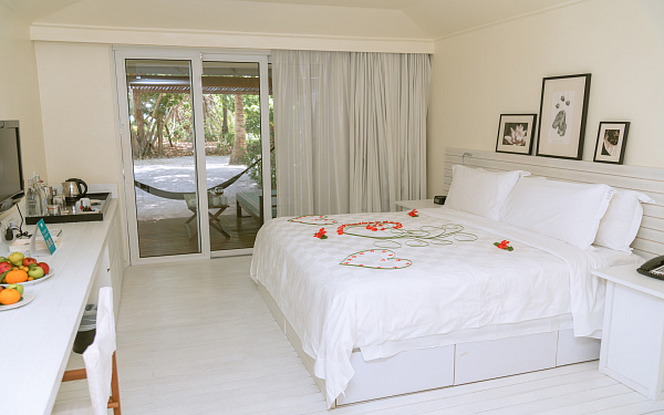 Holiday Inn Resort Kandooma Maldives