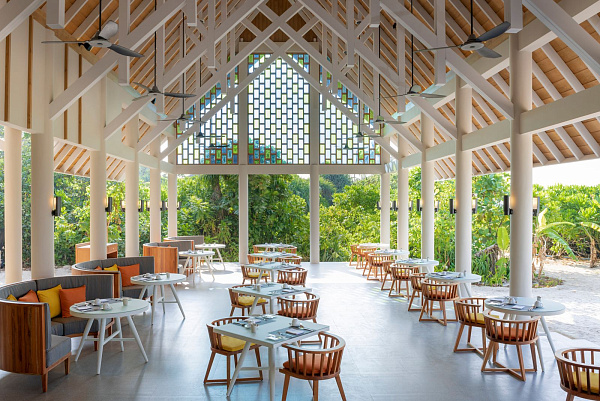 Emerald Faarufushi Resort & Spa Emerald Faarufushi Resort & Spa