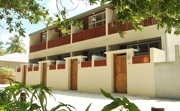 TME Retreats Dhigurah Guest House