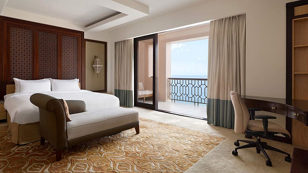 Shangri-La Al Husn Resort And Spa