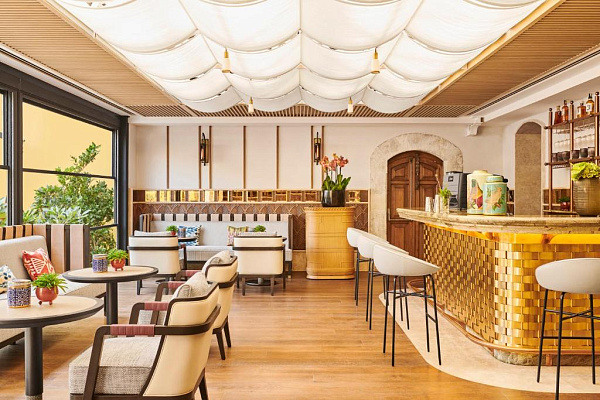 FOUR SEASONS ISTANBUL AT THE SULTANAHMET