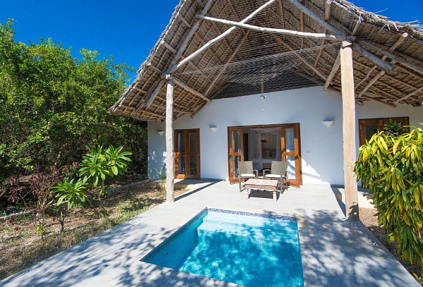 Kono Kono Beach Resort 