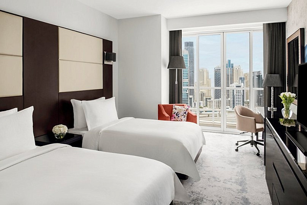 Movenpick Hotel Jumeirah Lakes Towers