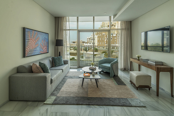 Th8 Palm Dubai Beach Resort, Vignette Collection