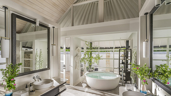 Four Seasons Resort Maldives at Kuda Huraa