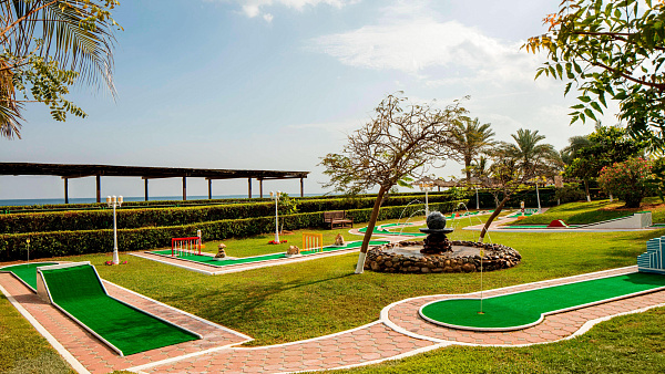 Le Meridien Al Aqah Beach Resort