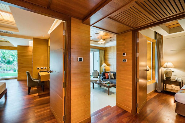 Royal Cliff Beach Terrace