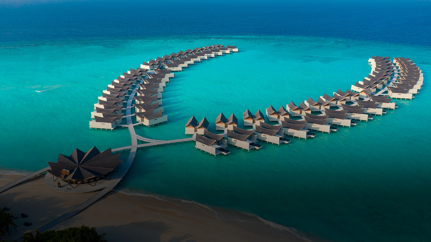 Movenpick Resort & Spa Kuredhivaru Maldives