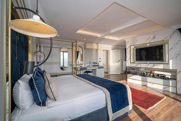 The Byzantium Hotel & Suites