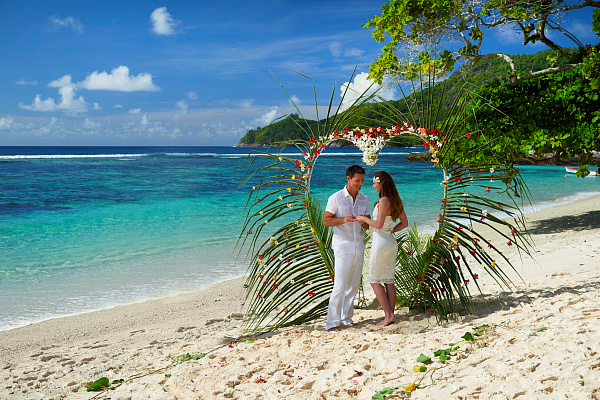 Double Tree by Hilton Seychelles - Allamanda Resort (Mahe) Double Tree by Hilton Seychelles - Allamanda Resort (Mahe)
