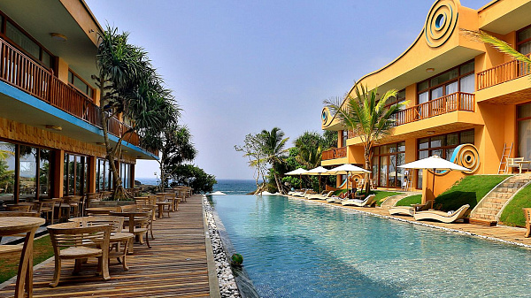 Thaproban Pavilion Waves