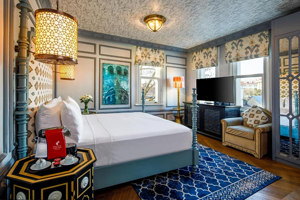 HAGIA SOFIA MANSIONS CURIO COLLECTION BY HILTON