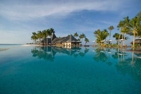 Veligandu Island Resort & Spa