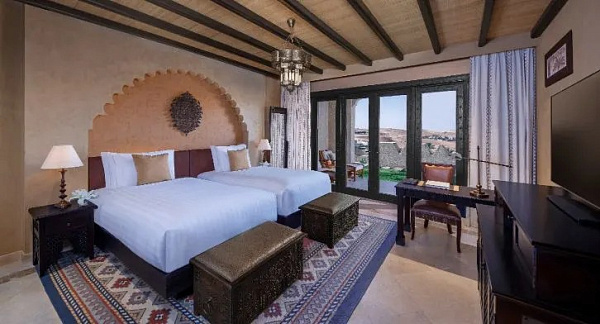 Qasr Al Sarab Desert Resort by Anantara