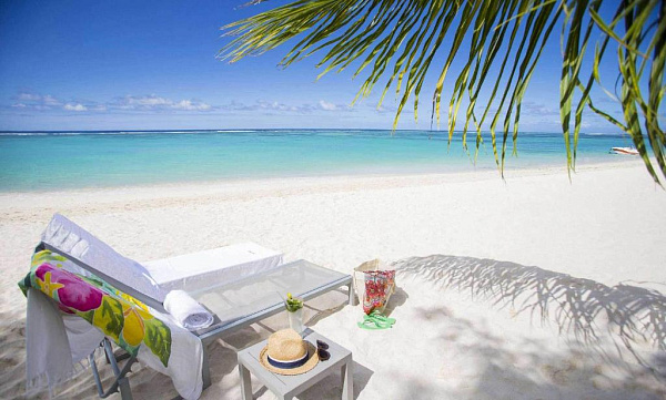 Crystals Beach Resort Belle Mare By Radisson