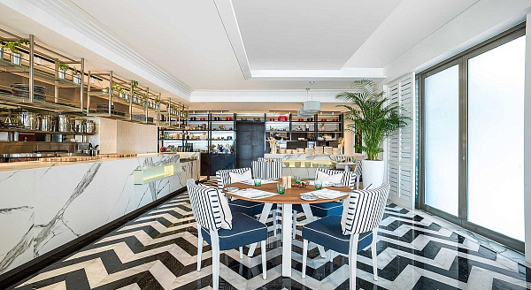 Th8 Palm Dubai Beach Resort, Vignette Collection